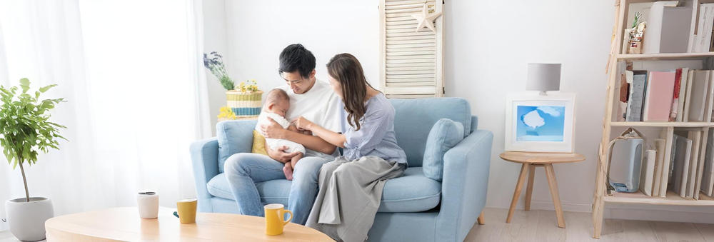 ayah dan ibu dengan anak